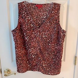 Jennifer Lopez sleeveless blouse leopard print with gold detail at neck sz L